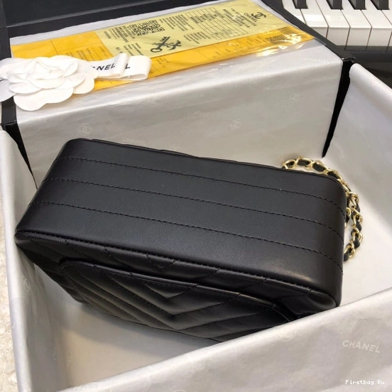 First Bag Ru CHANEL FLAP BAG 0820